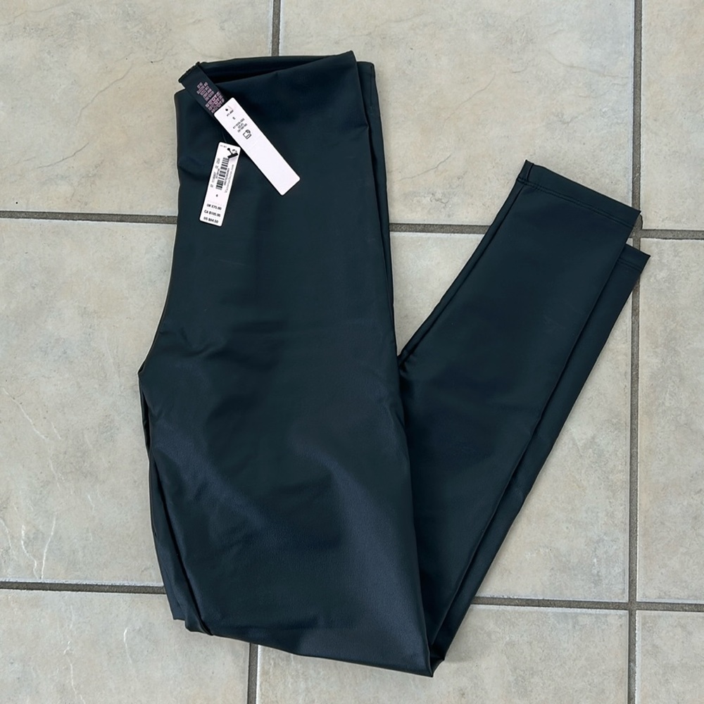 NWT Victoria’s Secret Faux Leather Leggings - Picture 2 of 6